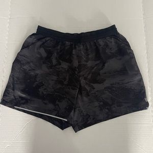 VRST men’s size small velocity shorts 5’
